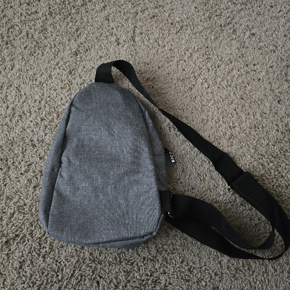 Sling backpack - Picture 4 of 4